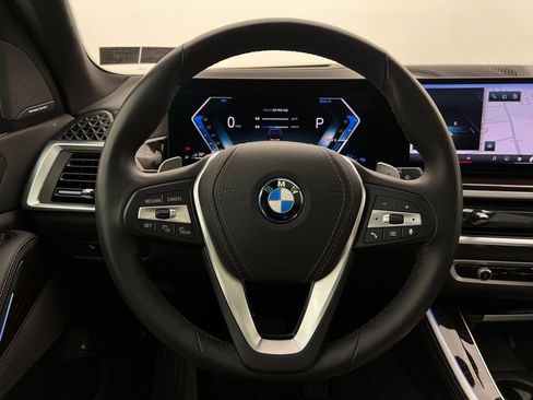Certified 2025 BMW X5 xDrive50e w/ Premium Package image 22