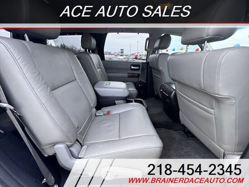 Used 2016 Toyota Sequoia Platinum AWD/4WD image 18