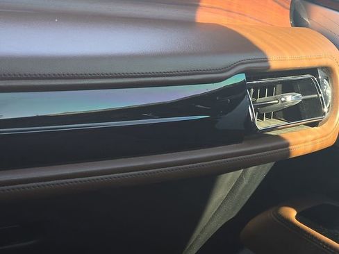 Used 2023 Lincoln Aviator Reserve w/ Equipment Group 201A image 27