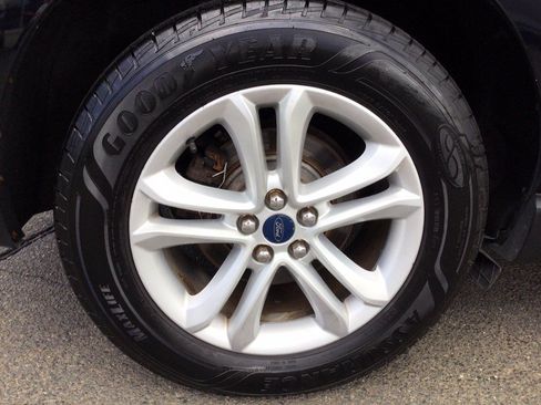 Used 2019 Ford Edge SEL w/ Equipment Group 201A AWD/4WD image 42