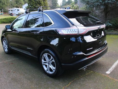 Used 2016 Ford Edge Titanium image 4