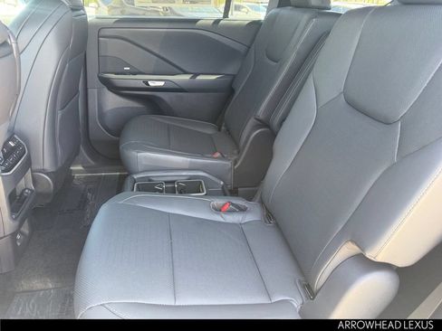 New 2026 Lexus TX 500h AWD image 23