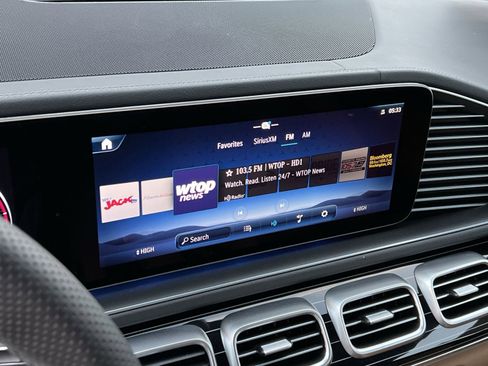 New 2026 Mercedes-Benz GLS 450 4MATIC image 16