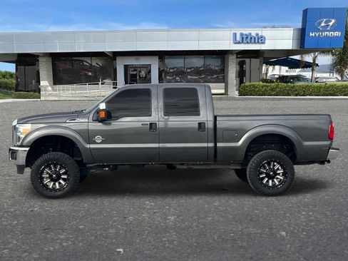 Used 2016 Ford F250 XLT w/ XLT Premium Package image 6