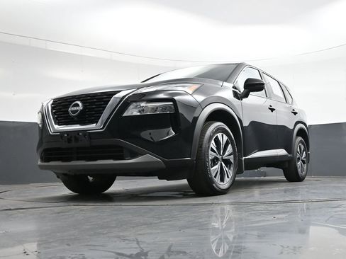 Used 2023 Nissan Rogue SV image 39