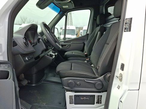 Used 2024 Mercedes-Benz Sprinter 3500 image 13