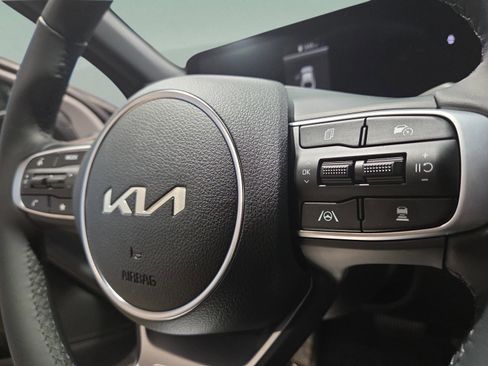Used 2026 Kia K5 GT-Line image 12