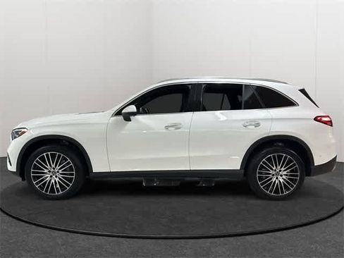 Certified 2025 Mercedes-Benz GLC 300 4MATIC image 3