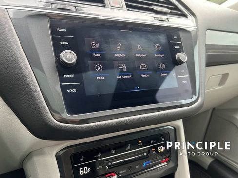 Used 2023 Volkswagen Tiguan SE FWD image 24