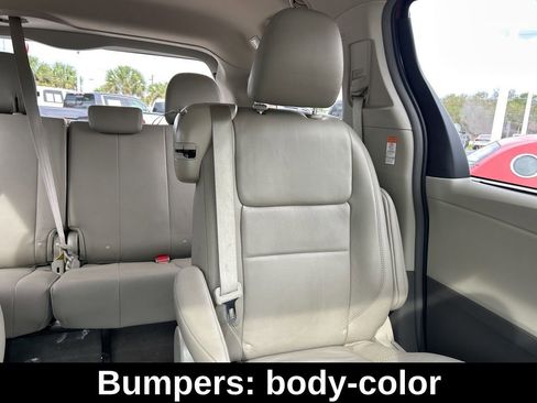 Used 2017 Toyota Sienna XLE w/ XLE Navigation Package image 15