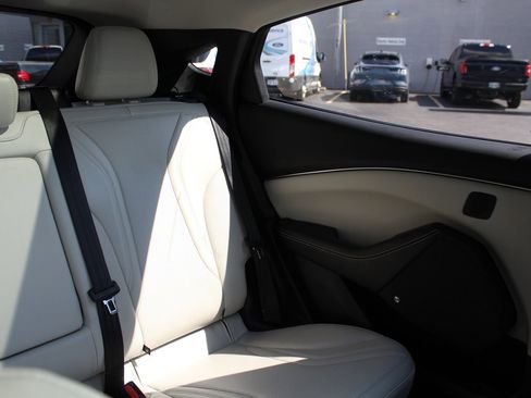 Used 2022 Ford Mustang Mach-E Premium image 14