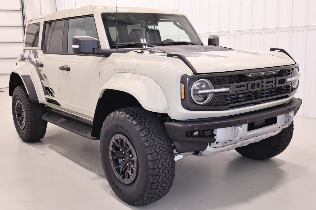 New 2026 Ford Bronco Raptor w/ Interior Carbon Fiber Pack AWD/4WD image 3