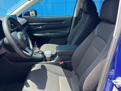 Used 2025 Honda CR-V LX image 7