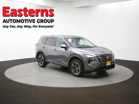 Used 2024 Nissan Rogue SV image 81