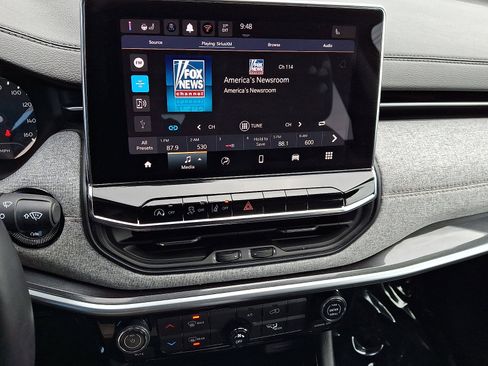 Used 2022 Jeep Compass Latitude image 15