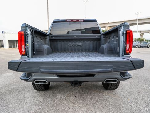 Used 2021 GMC Sierra 1500 AT4 w/ AT4 Premium Package AWD/4WD image 12