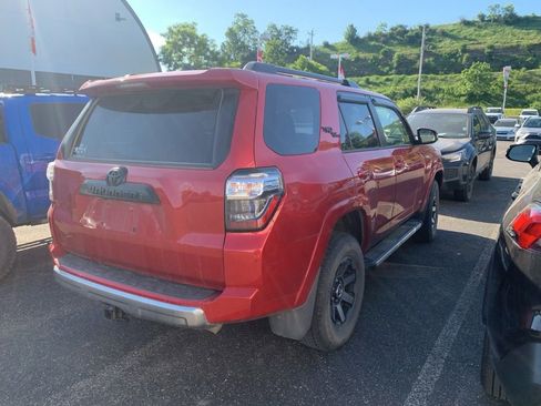 Used 2024 Toyota 4Runner TRD Off-Road Premium w/ Off Road Premium Plus Package AWD/4WD image 3