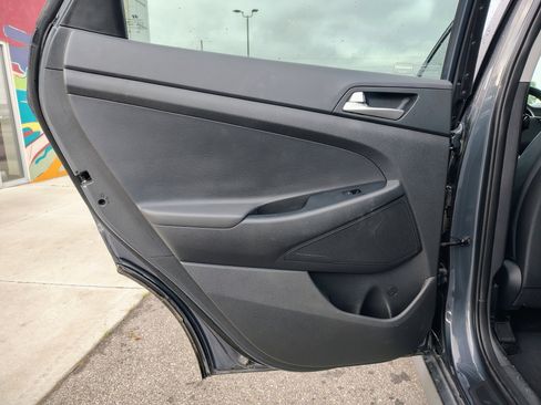Used 2020 Hyundai Tucson SEL FWD image 11