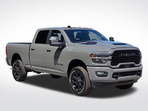New 2026 RAM 2500 Laramie AWD/4WD image 14