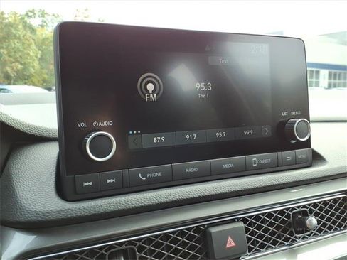 New 2025 Acura Integra image 18