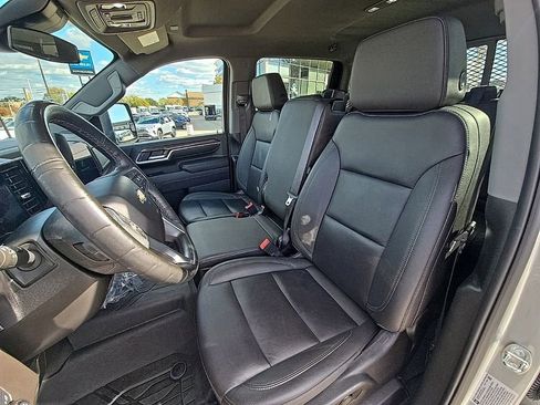 Used 2024 Chevrolet Silverado 2500 LT w/ Convenience Package image 34