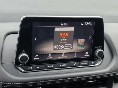 Used 2024 Nissan Rogue SV image 12