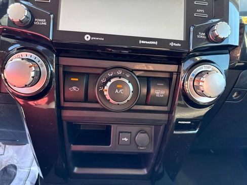 Used 2020 Toyota 4Runner TRD Off-Road AWD/4WD image 27