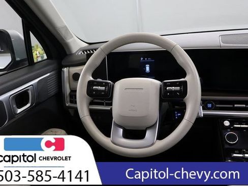 Used 2024 Hyundai Santa Fe SEL AWD/4WD image 16