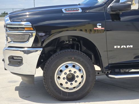 New 2026 RAM 3500 Laramie w/ Towing Technology Group AWD/4WD image 6