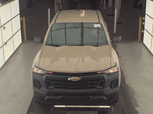 Used 2024 Chevrolet Colorado W/T image 2