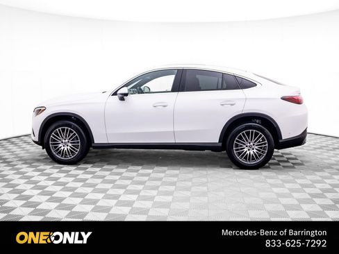 Used 2025 Mercedes-Benz GLC 300 4MATIC image 2