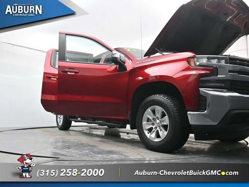 Used 2021 Chevrolet Silverado 1500 LT image 32