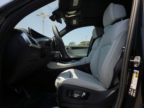 New 2026 BMW X5 xDrive40i w/ M Sport Package AWD/4WD image 6