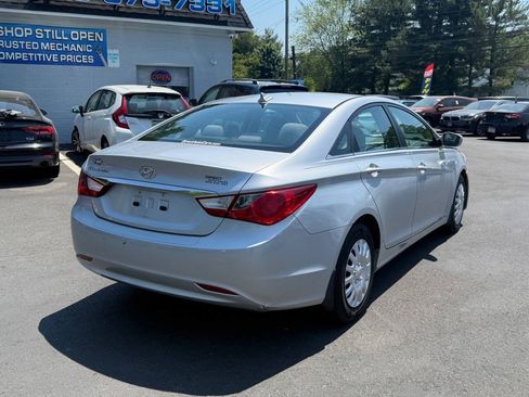 Used 2012 Hyundai Sonata GLS FWD image 11
