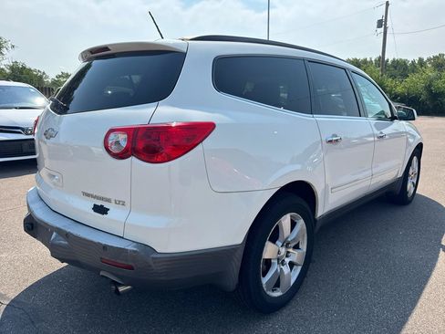 Used 2011 Chevrolet Traverse LTZ AWD/4WD image 5