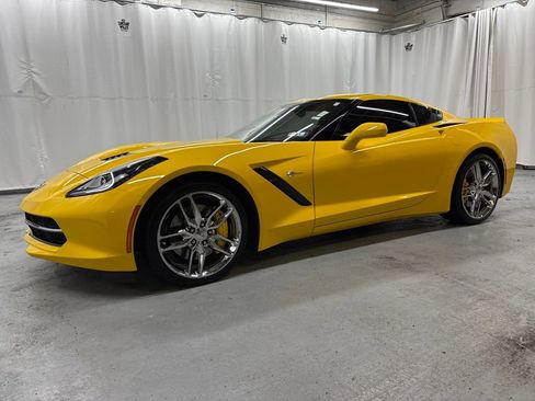 Used 2015 Chevrolet Corvette Stingray Coupe w/ 2LT Preferred Equipment Group image 1