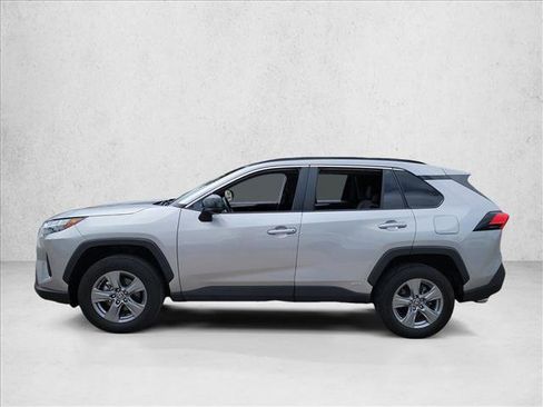Used 2025 Toyota RAV4 LE image 8