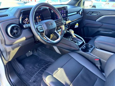 Used 2024 Chevrolet Colorado Z71 w/ Z71 Convenience Package 2 image 10