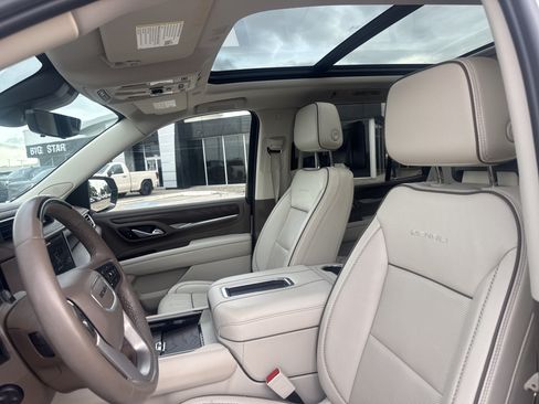 Used 2024 GMC Yukon Denali w/ Denali Reserve Package AWD/4WD image 7