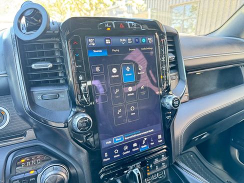 Used 2022 RAM 1500 Limited AWD/4WD image 17