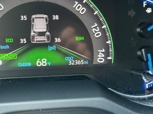 Certified 2025 Toyota RAV4 LE image 30