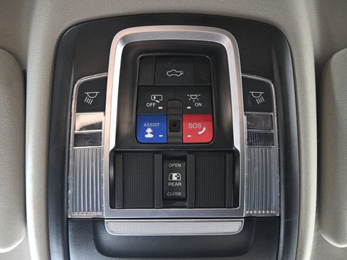 Used 2023 RAM 2500 Laramie AWD/4WD image 34