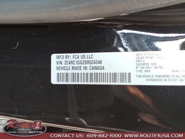Used 2025 Chrysler Pacifica Limited FWD image 28