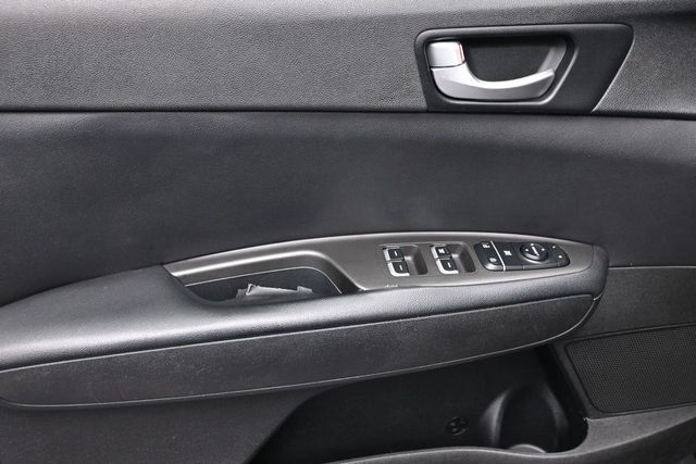 Used 2018 Kia Optima S FWD image 8