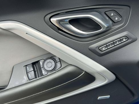 Used 2016 Chevrolet Camaro SS image 23