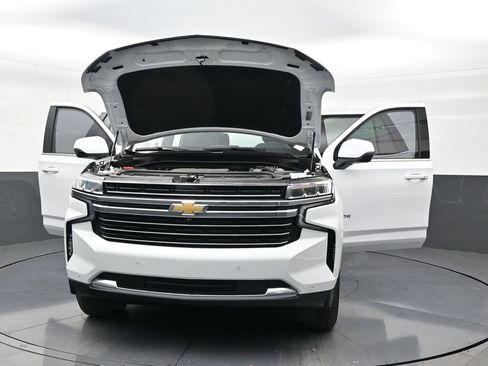 Used 2024 Chevrolet Tahoe LT w/ LT Signature Package RWD image 33