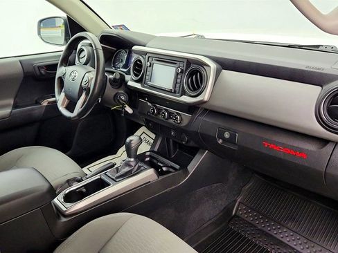 Used 2016 Toyota Tacoma SR5 w/ SR5 Appearance Package (SN) RWD image 23
