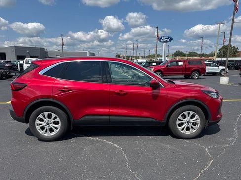 Used 2023 Ford Escape Active w/ Tech Pack #2 AWD/4WD image 4