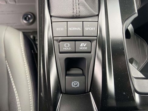 New 2026 Toyota Camry SE FWD image 21