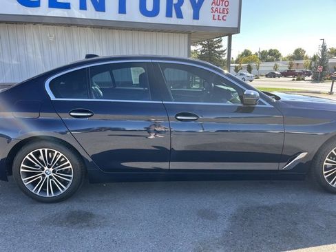 Used 2017 BMW 540i w/ Premium Package image 13